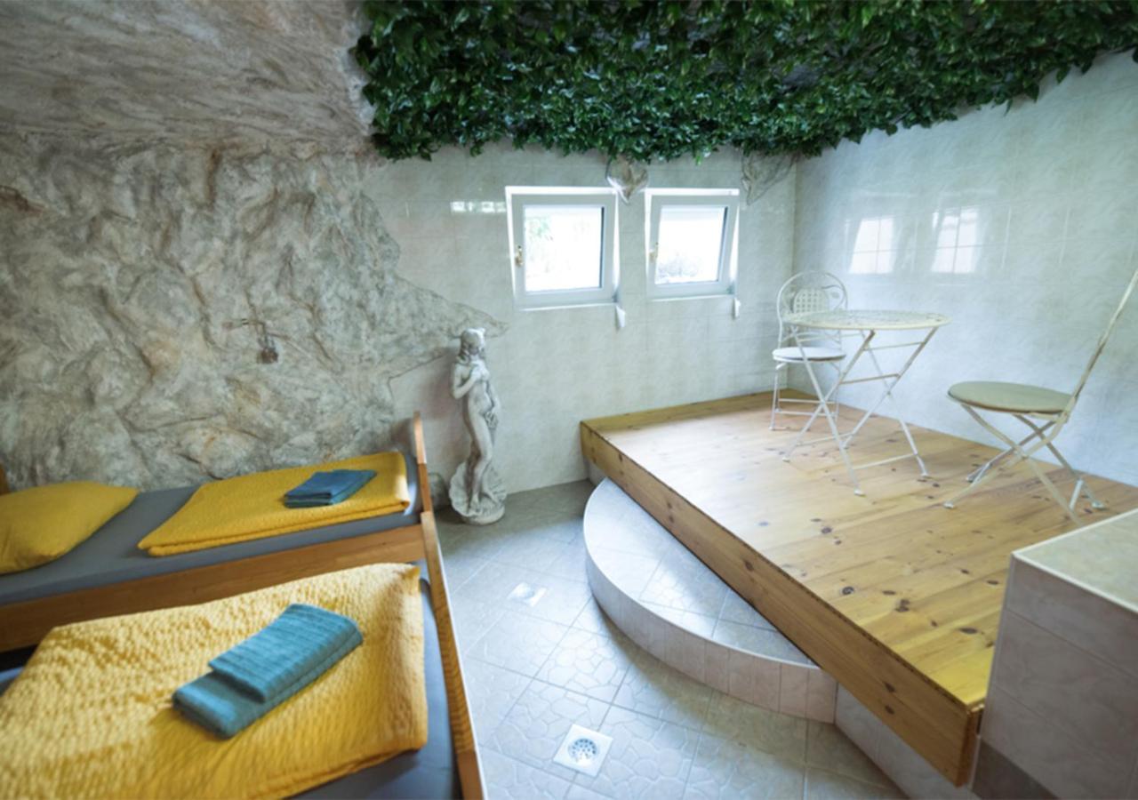 Klub Zlata Ribica Hotel เยเซนิตเซ ภายนอก รูปภาพ