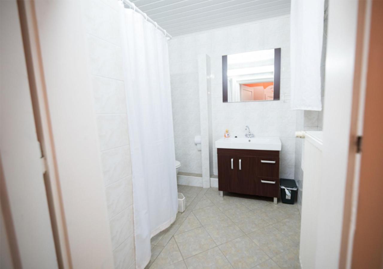 Klub Zlata Ribica Hotel เยเซนิตเซ ภายนอก รูปภาพ